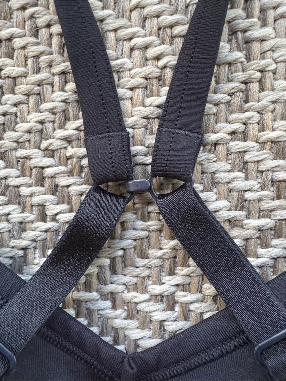 lululemon athletica Black Bralette with Adj. Straps, Removable Padding, 6 or 8 - Picture 4 of 4
